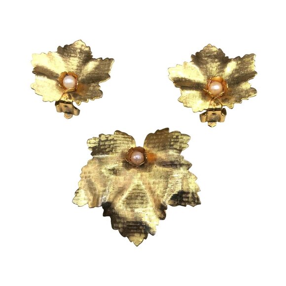 Vintage Golden Leaf Jewelry with Seed Pearl, Dimensional Texture, Clip On Earrin - Picture 1 of 5